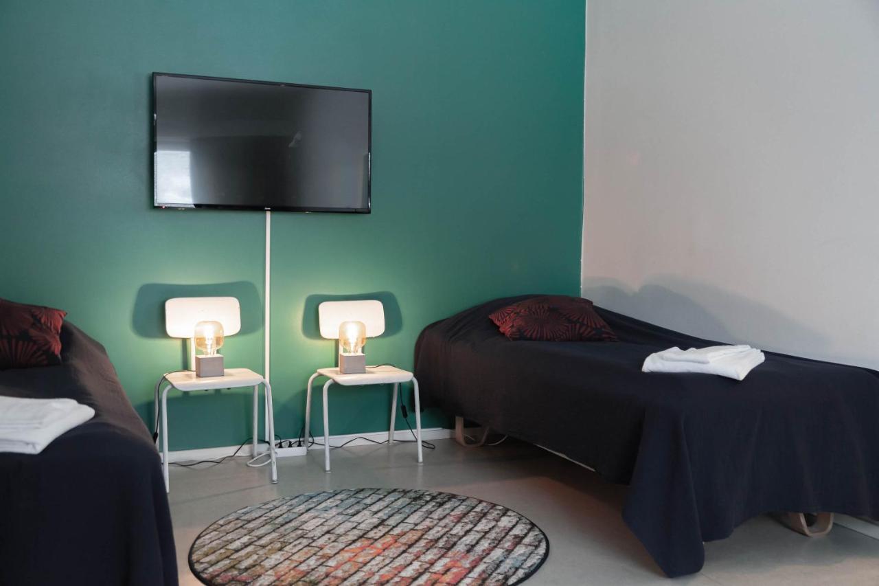 Kulkuri Hostellit Haemeenlinna Экстерьер фото